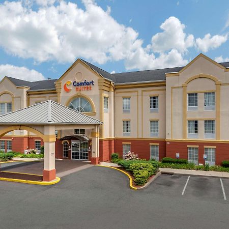 Comfort Suites Newark - Harrison Bagian luar foto