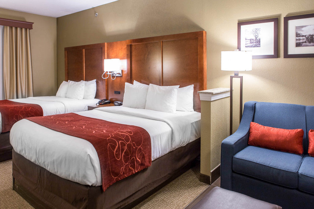 Comfort Suites Newark - Harrison Bagian luar foto